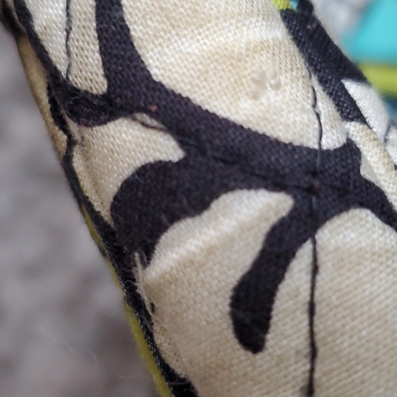 Vera Bradley 11x14 green,aqua,white, blk zipper bag - Picture 14 of 14